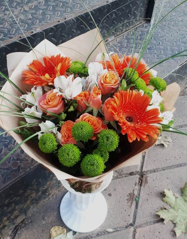 Букет цветов из: Герберы, Хризантемы, Альстромерии и Розы в Варна