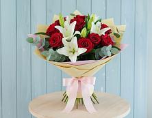 Букет цветов из:  Лилии и Розы в Варна