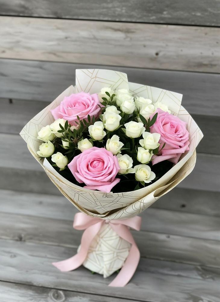 Букет цветов из: Розы в Варна