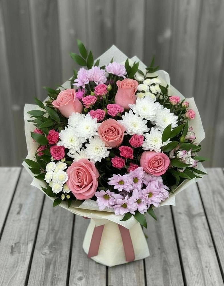 Букет цветов из: Альстромерии, Гвоздики, Розы и Хризантемы в Варна