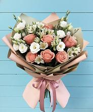Букет цветов из:  Розы, Альстромерии и Лизиантусы в Варна