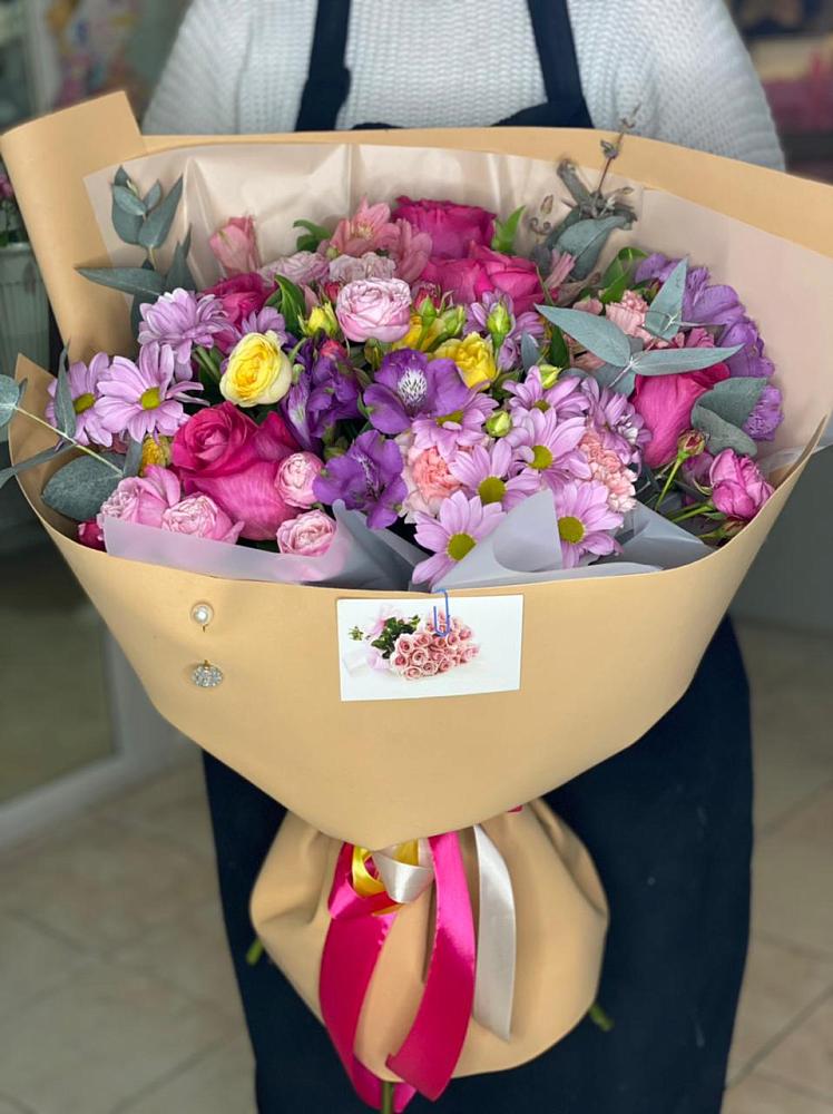 Букет цветов из: Хризантемы, Гвоздики и Альстромерии в Варна