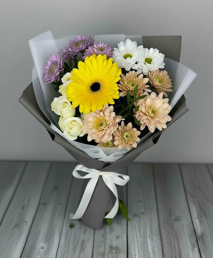 Букет цветов из: Розы, Герберы и Хризантемы в Варна