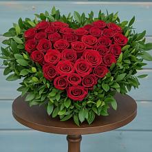 Цветочная композиция из Розы в виде сердца в Варна