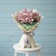 Букет цветов из:  Орхидеи и Розы в Варна