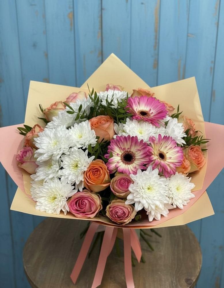 Букет цветов из: Розы, Герберы и Хризантемы в Варна