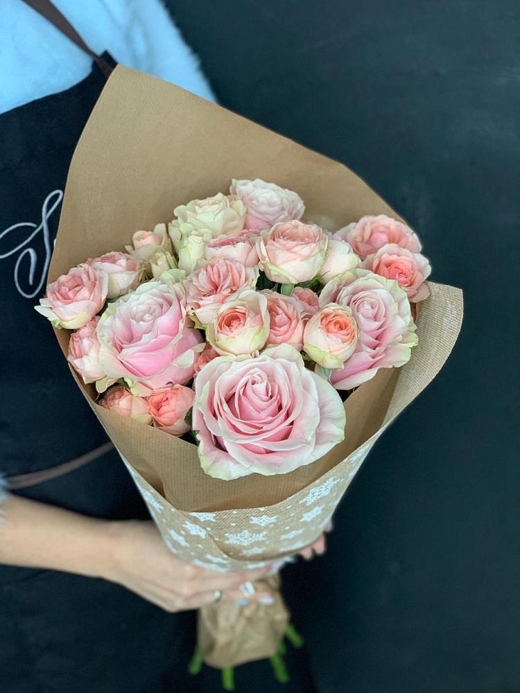 Букет цветов из: Хризантемы и Розы в Варна