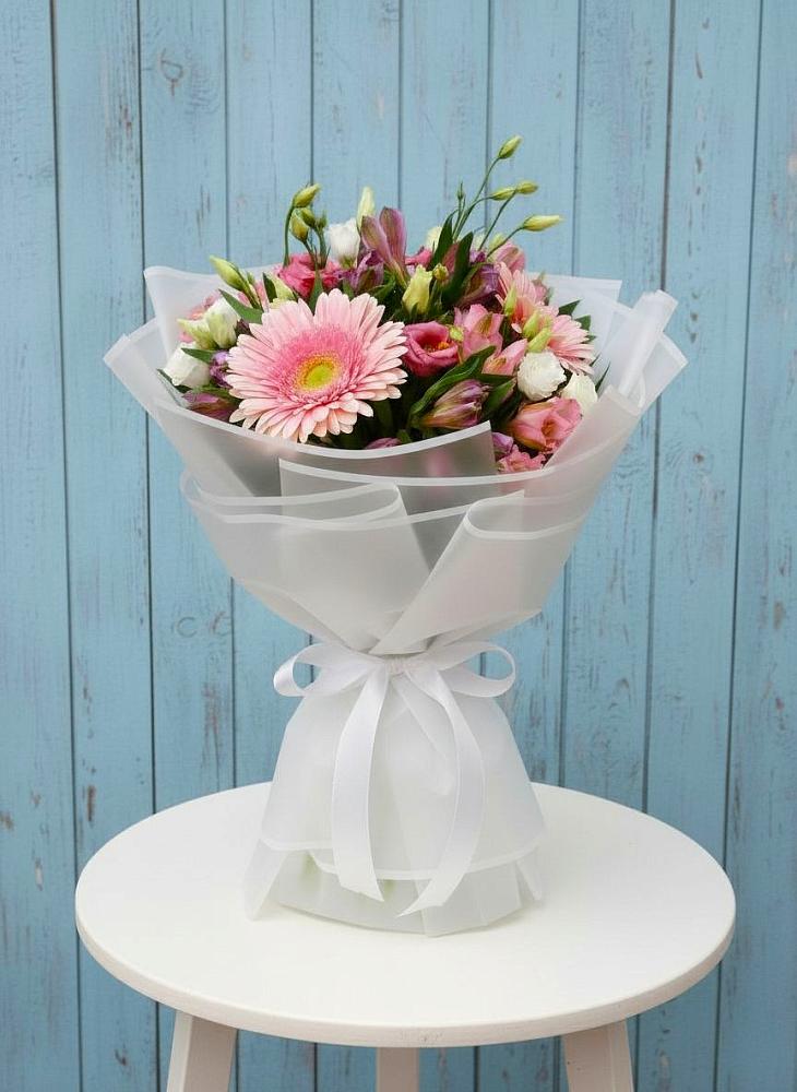 Букет цветов из: Герберы, Альстромерии и Лизиантусы в Варна