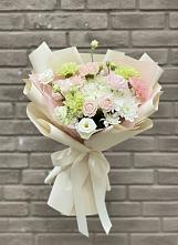 Букет цветов из:  Гвоздики, Розы, Лизиантусы и Хризантемы в Варна