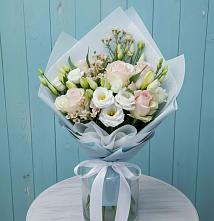 Букет цветов из:  Розы и Лизиантусы в Варна