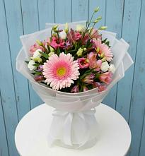 Букет цветов из:  Герберы, Альстромерии и Лизиантусы в Варна