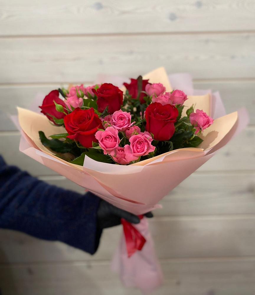 Букет цветов из: Розы в Варна