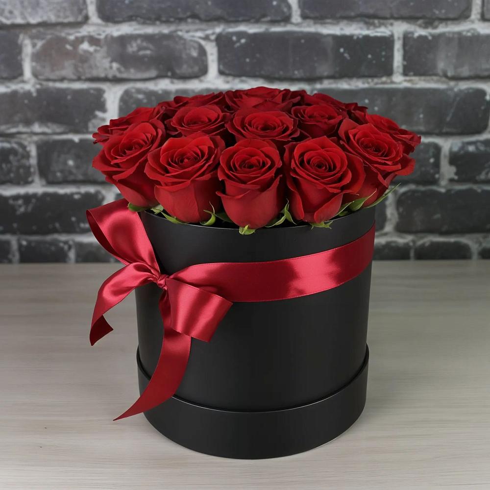 Цветочная композиция из Розы в шляпной коробке в Варна