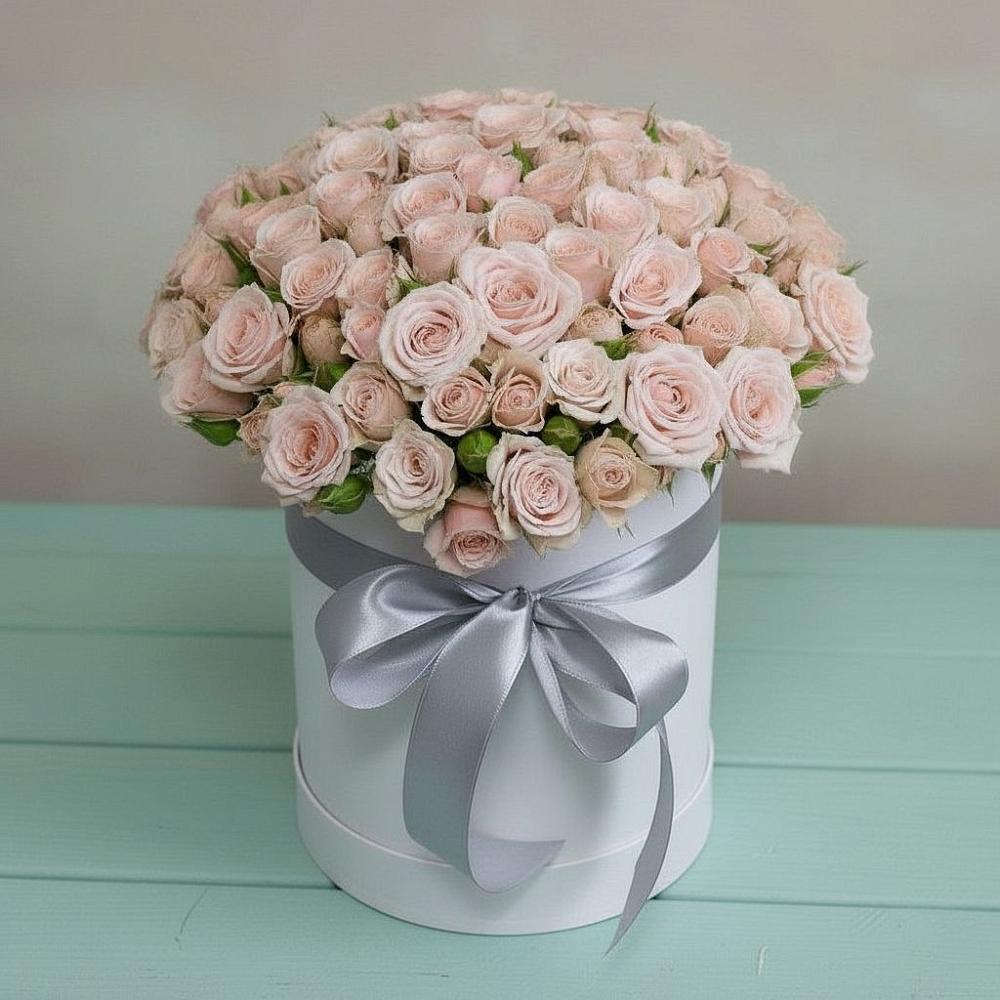 Цветочная композиция из Розы в шляпной коробке в Варна